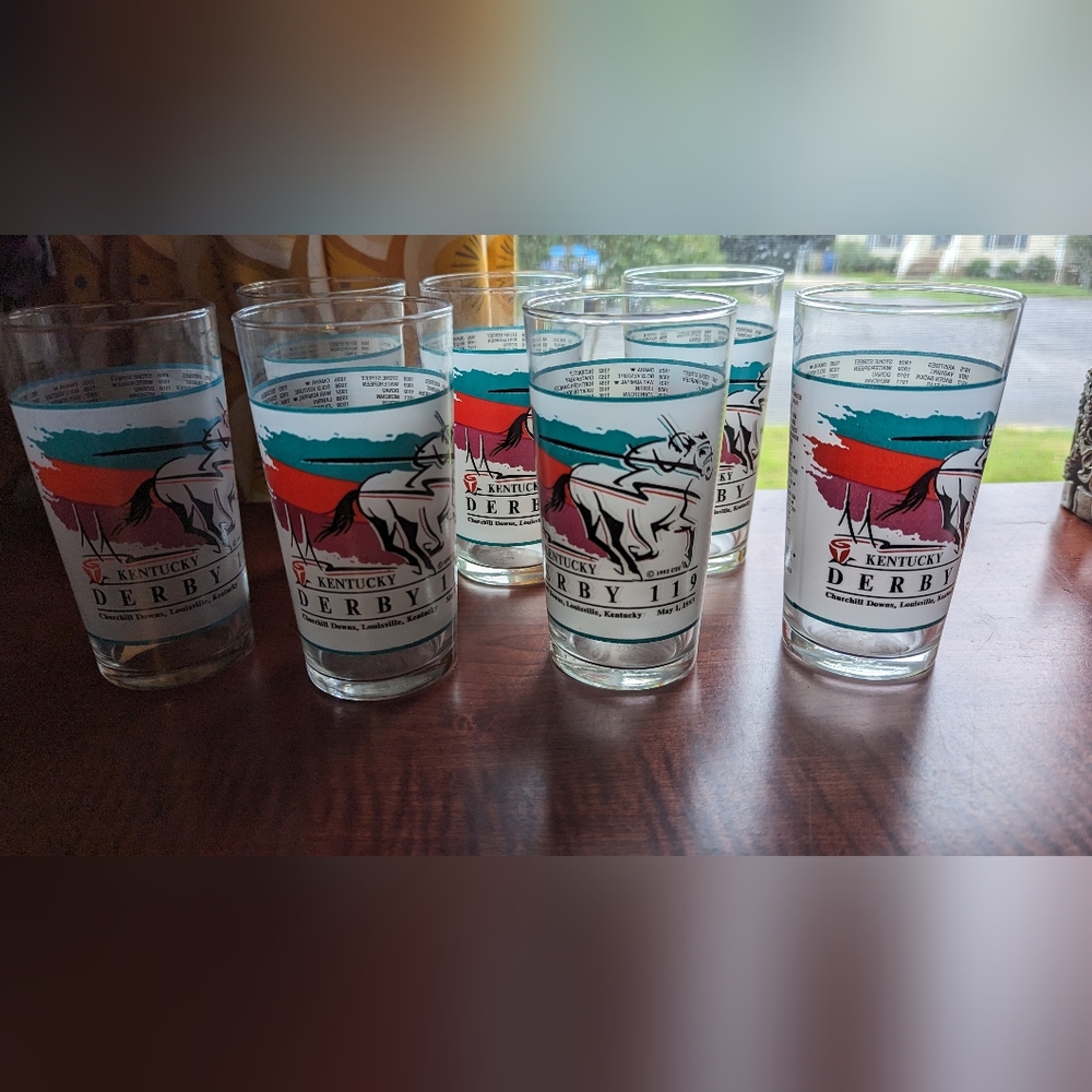 Set of 7 1993 Kentucky Derby collectors glasses